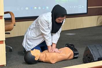 برگزاری کلاس عملی و تئوری احیاء پایه-بیمارستان شهید هاشمی نژاد