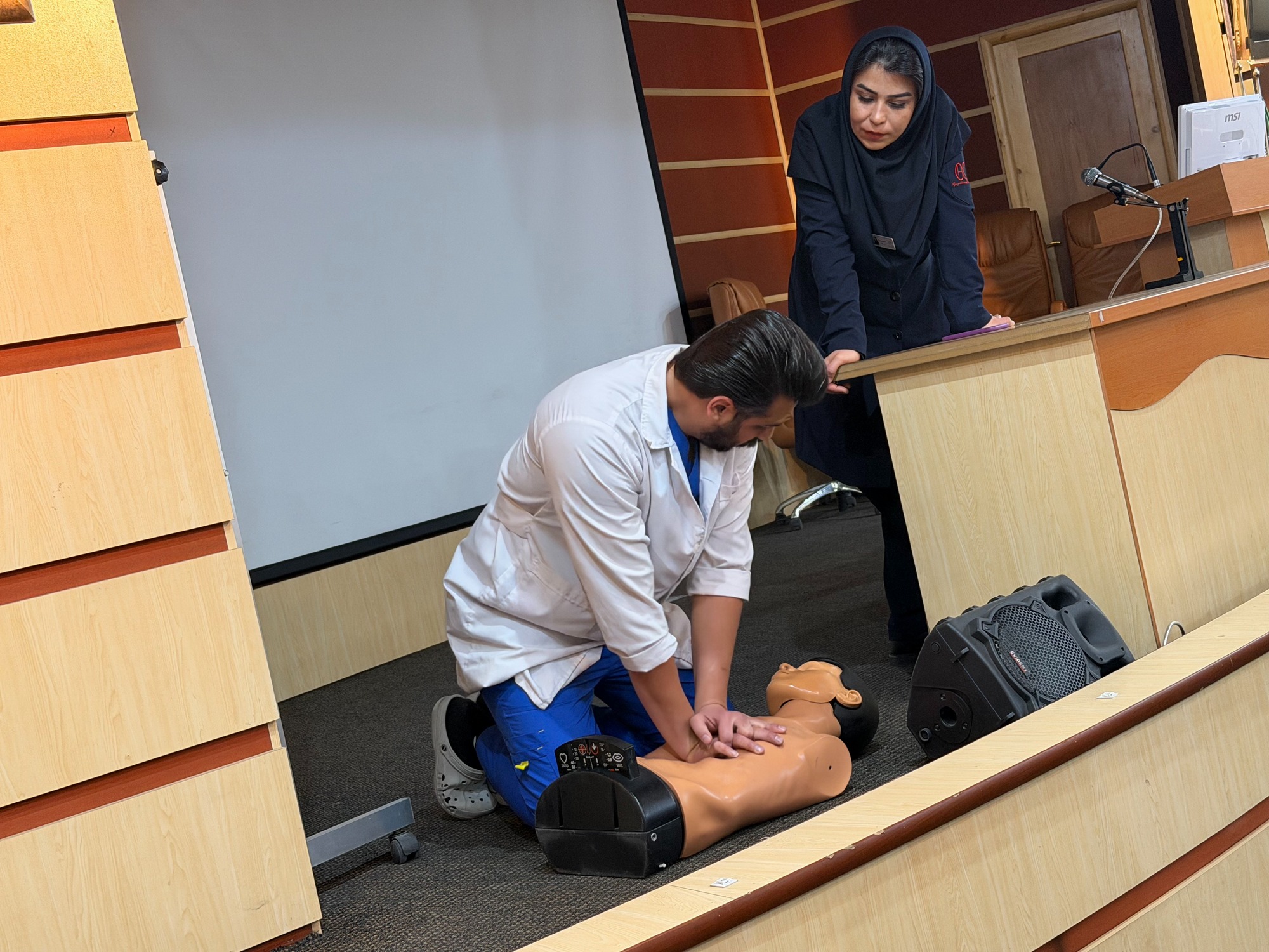 برگزاری کلاس احیا پایه در بیمارستان شهید هاشمی نژاد